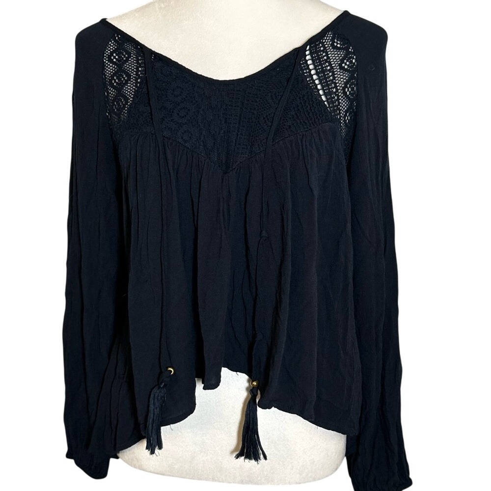 Romeo + Juliet Couture Flowy Boho Blouse Small Navy‎ Festival Crochet Lace